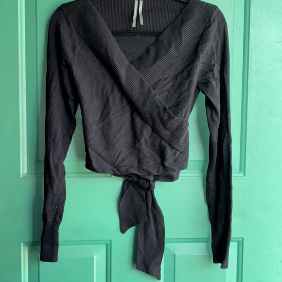 Anthropologie small black top excellent condition - Picture 2 of 6